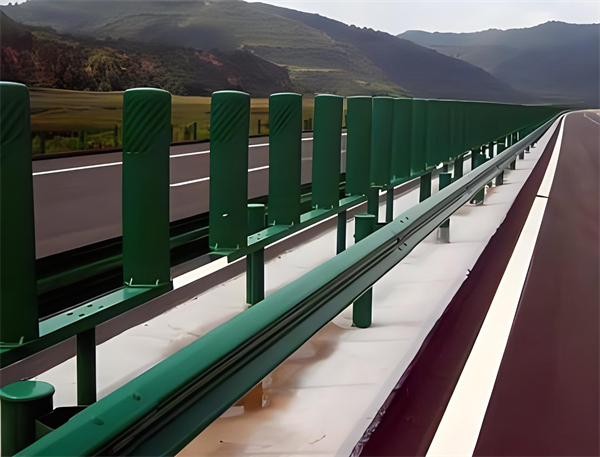 图木舒克三波护栏板在高速公路的应用